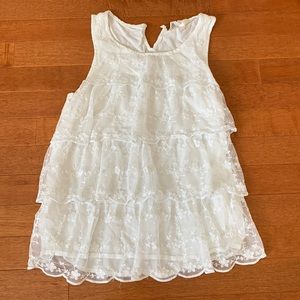 Tiered lace sleeveless top.  cottage cute